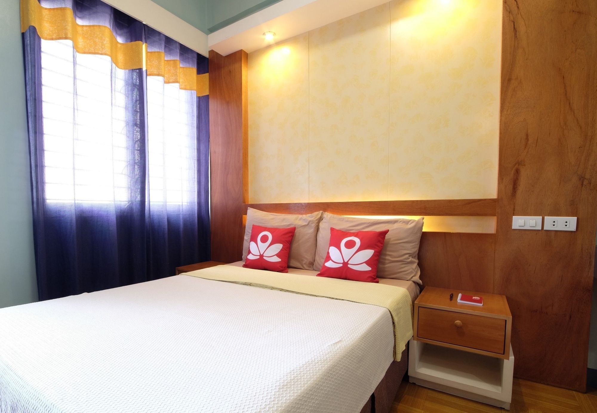 Hotel Zen Quirino Station
